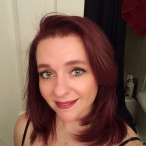 Meet your Posher, Holly